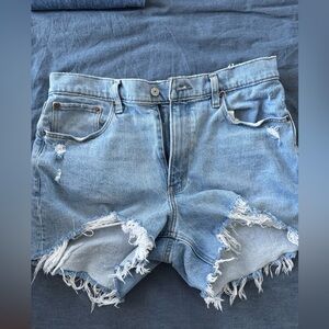 Abercrombie & Fitch The 4” Mom Short Size 30